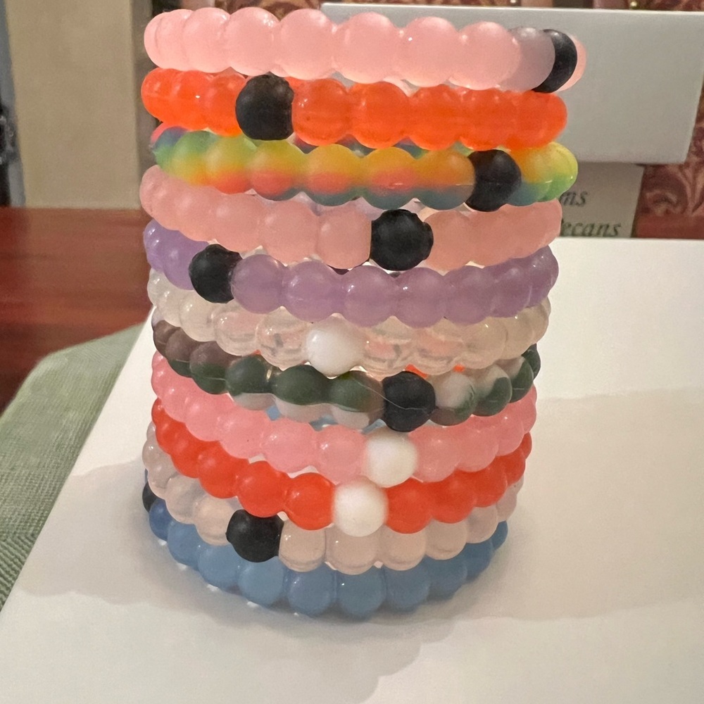 Lokai - 11 Bracelets
